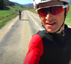 Cyclisme après chute D. Polveroni
