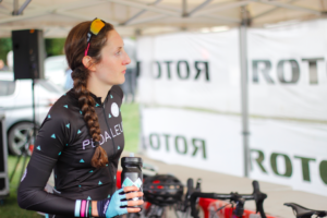 cycliste femme cyclosportive