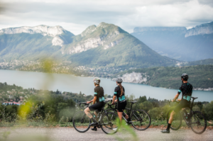 cyclistes col de Leschaux