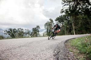 cycliste en descente