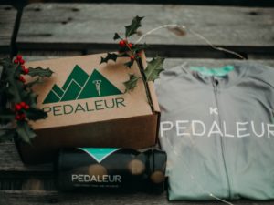 Box Pédaleur et maillot de vélo