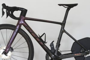 Velo sur home trainer connecte