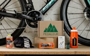 Packshot de la box Pédaleur de juillet 2022