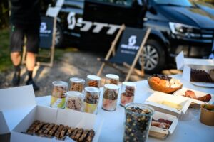 Ravitaillement cycliste prepare par Jean Sulpice