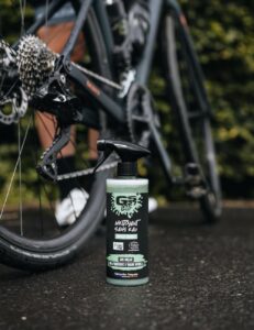 Nettoyant sans eau GS27 inclus dans la box Pédaleur