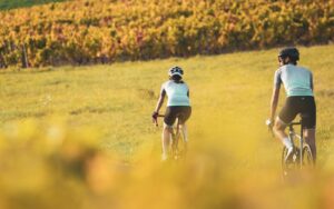 deux cyclistes en balade