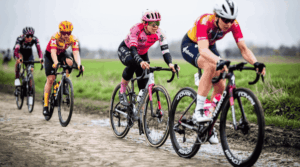 Paris-Roubaix 2023 : victoire de la Canadienne Alison Jackson