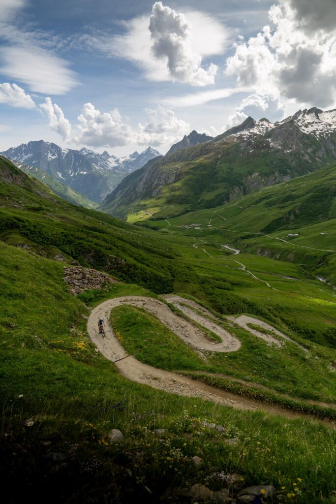 Piste gravel tour du mont blanc